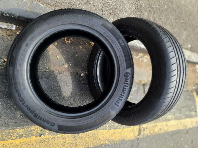 235/55/19 Non runflat tyres. Great Condition