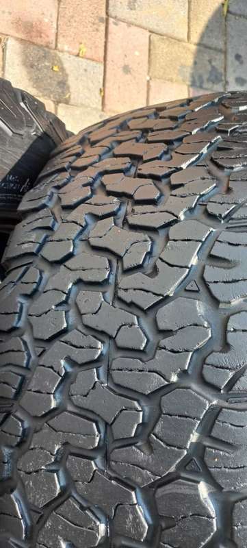 275/65/17 × 4 BF Goodrich AT Tyres. 70% On life