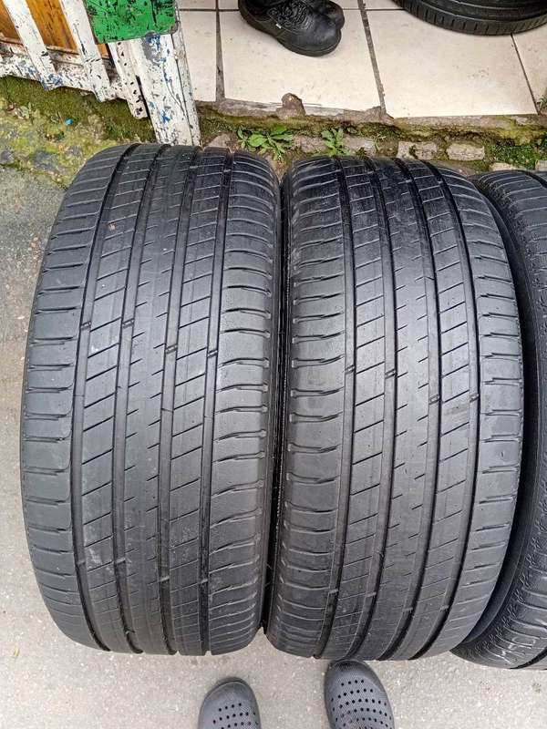 255/45/20 Michelin tyres. Good condition