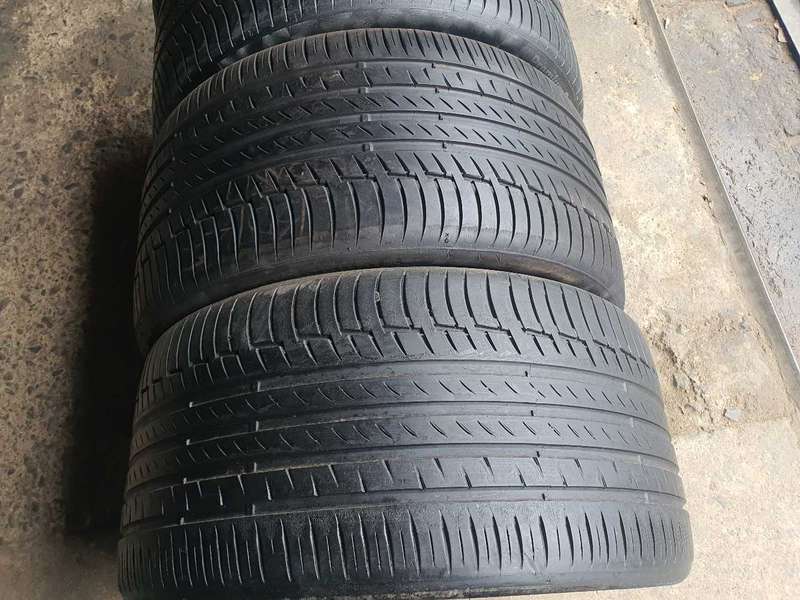 275/35/22, 315/30/22 Continental Premium Contact. 75% life