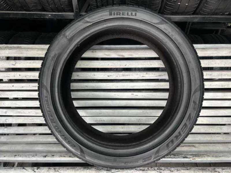 255/40/21 × 2 Pirelli Pzerro. 85% life. No repairs