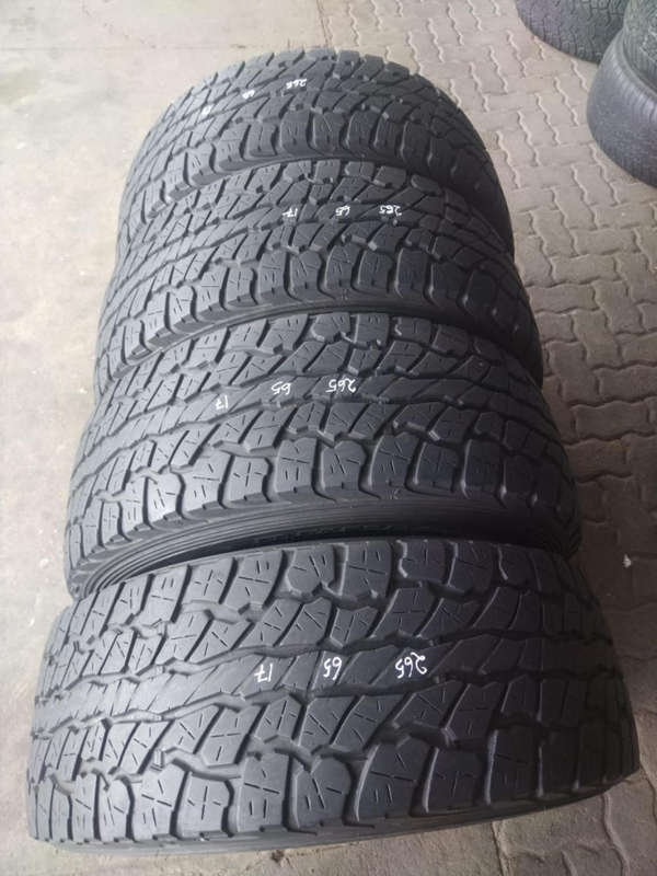 265/65/17 × 4 Dunlop Grandtrak AT3G.