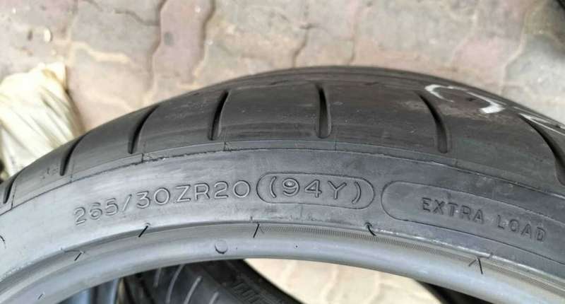 265/30/20 x 2 Michelin Pilot Super Sport. 85% life