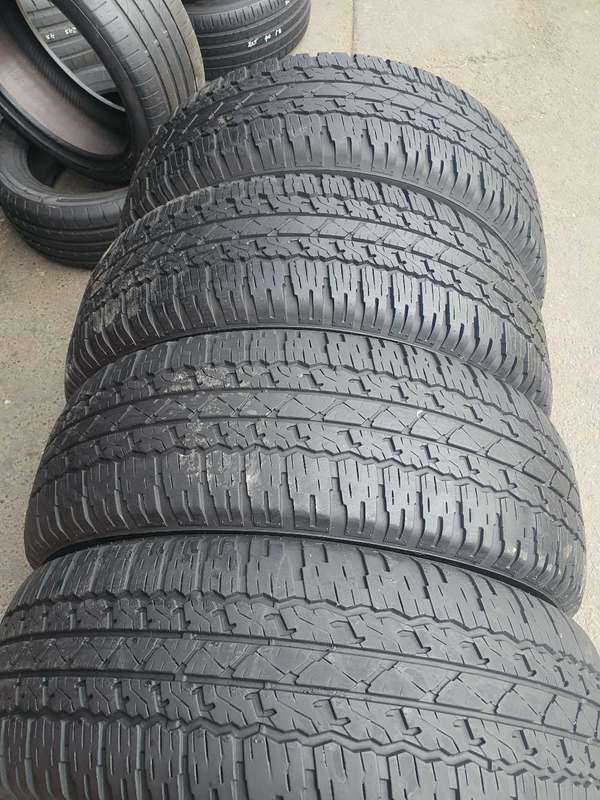 265/65/17 Bridgestone Duerler AT tyres. Great condition
