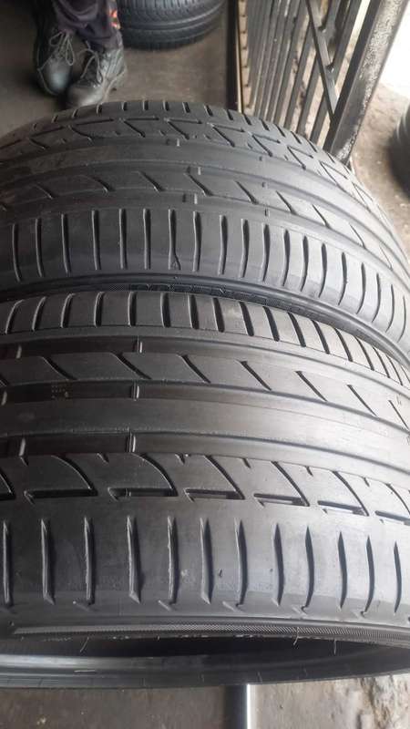 245/40/20 x 2 Bridgestone Potenza Runflat Tyres. 70% life