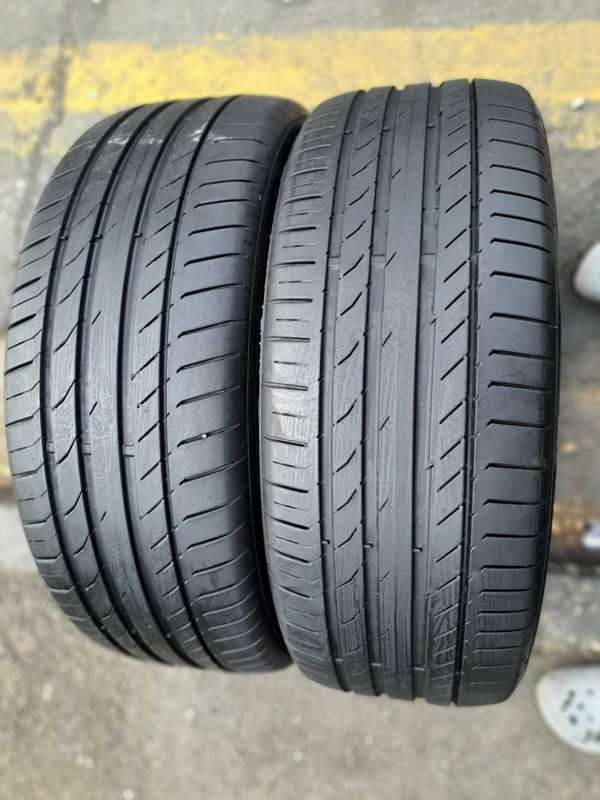 235/55/19 Non runflat tyres. Great Condition