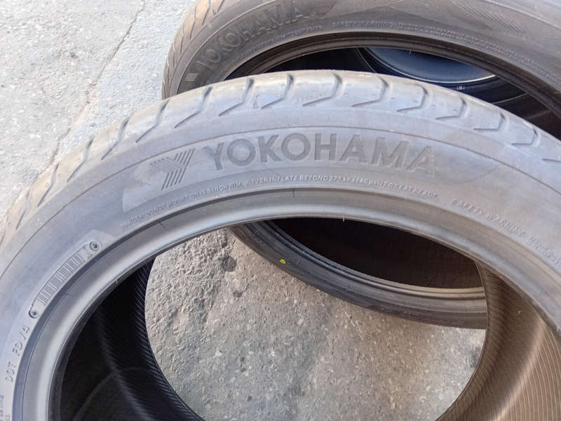 285/40/19 Yokohama Advan Sport (107Y).