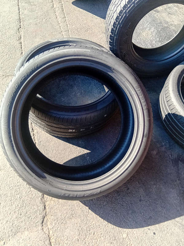 265/40/21 × 2 Pirelli Pzerro used tyres