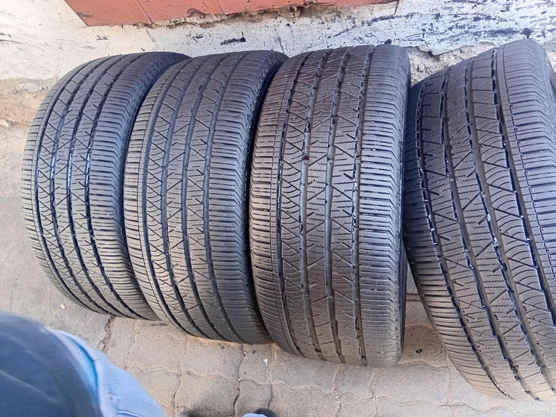 275/45/20 x 4 Continental Crosscontact