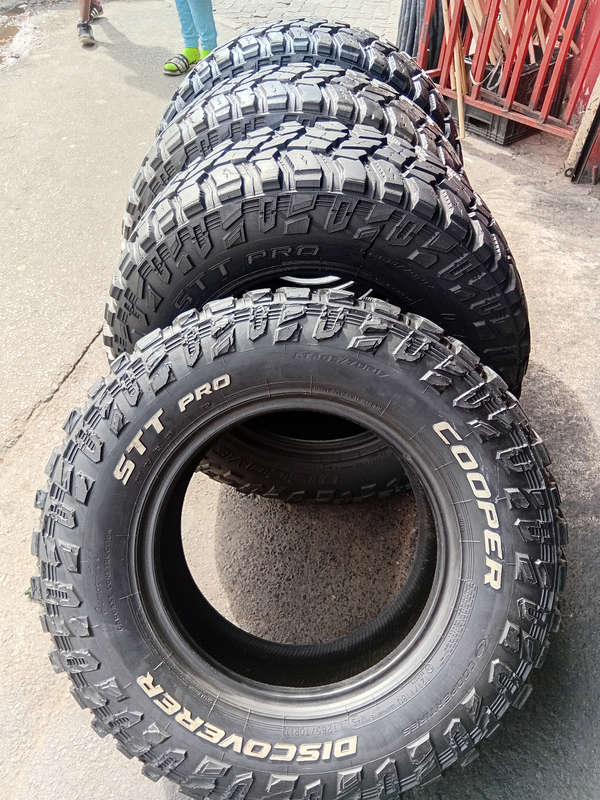 285/70/17 x 4 COPPER DISCOVERER STT PRO
