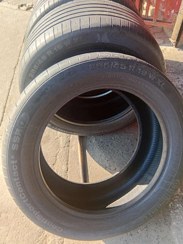 255/50/19, 285/45/19 Continental runflat tyres