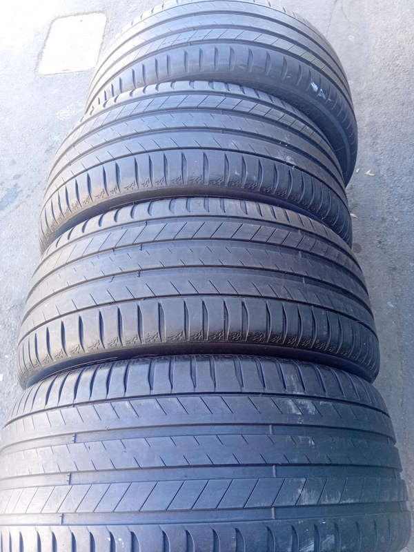 255/55/18 Michelin fairly used tyres
