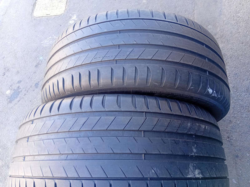 255/55/18 Michelin fairly used tyres
