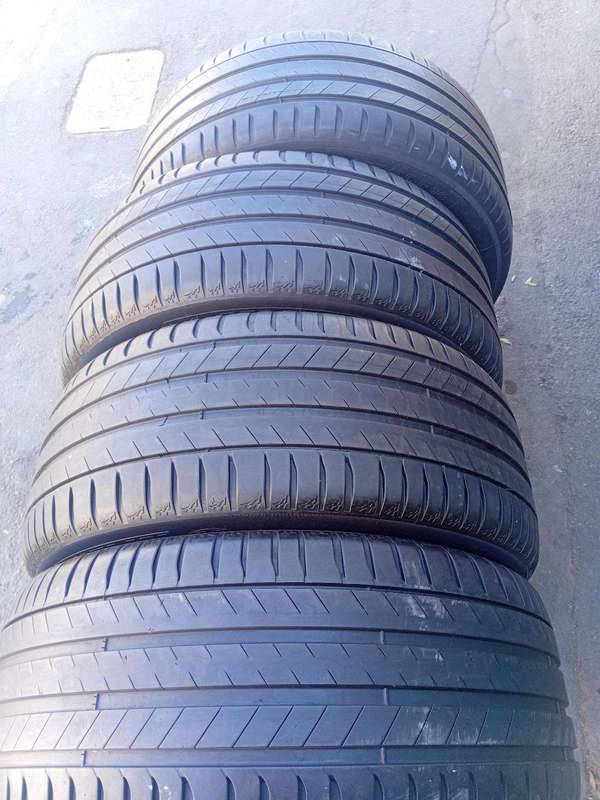 255/55/18 Michelin fairly used tyres