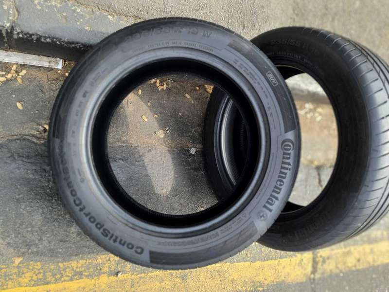 235/55/19 Non runflat tyres. Great Condition