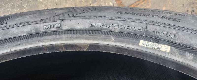 255/55/19 Goodyear Wrangler AT. %