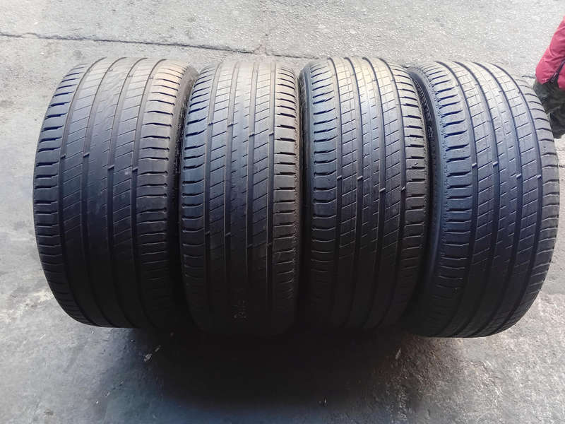 245/45/20 and 275/40/20 Michelin Runflat tyres