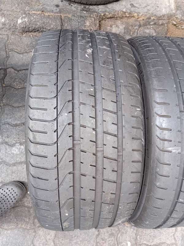 255/35/20 × 2 Pirelli Pzerro tyres. 80% life