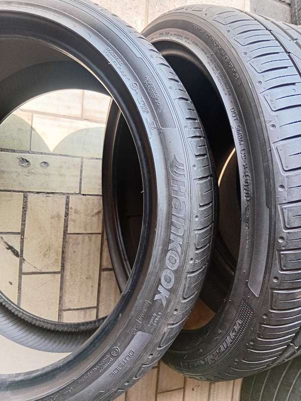 285/35/22  Hankook Ventus S1evo² SUV