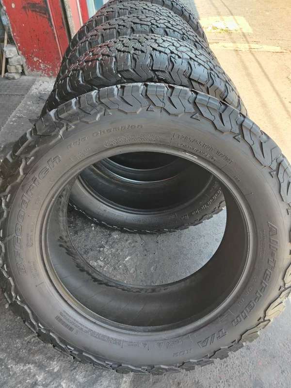 Set of 285/55/20 x 5 BF Goodrich AT tyres. 65% life