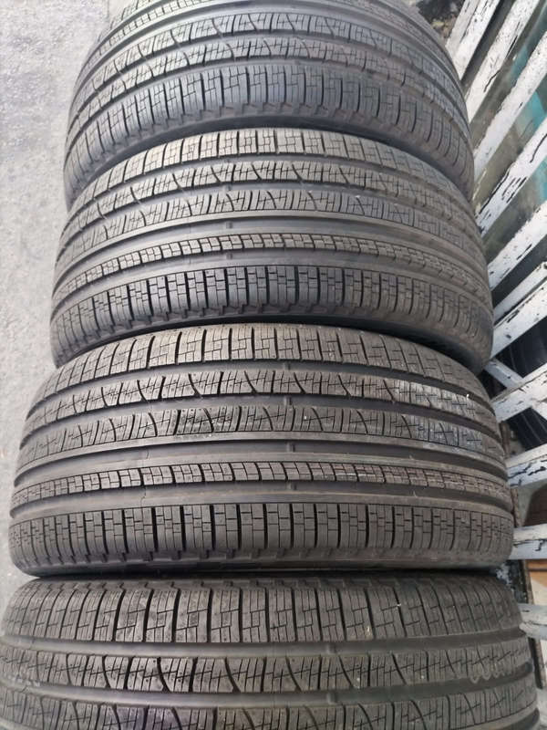 275/45/21 × 4 Pirelli Scorpoin Verde All Season 110Y