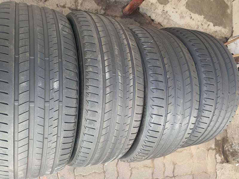 275/35/21, 245/40/21 Bridgestone Alenza Runflat used tyres