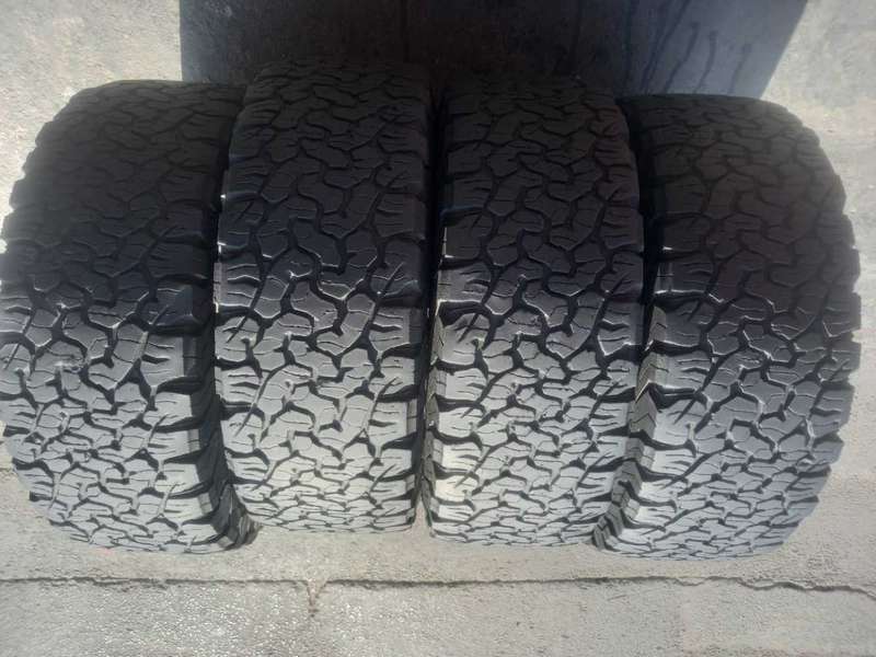 265/60/18 × 4 BF Goodrich AT tyres. 70% life