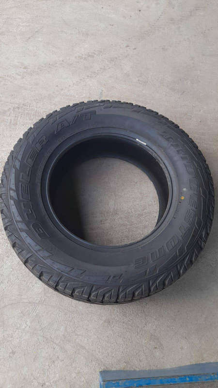 265/65/17 × 4 Bridgestone Duerler AT. 70% life