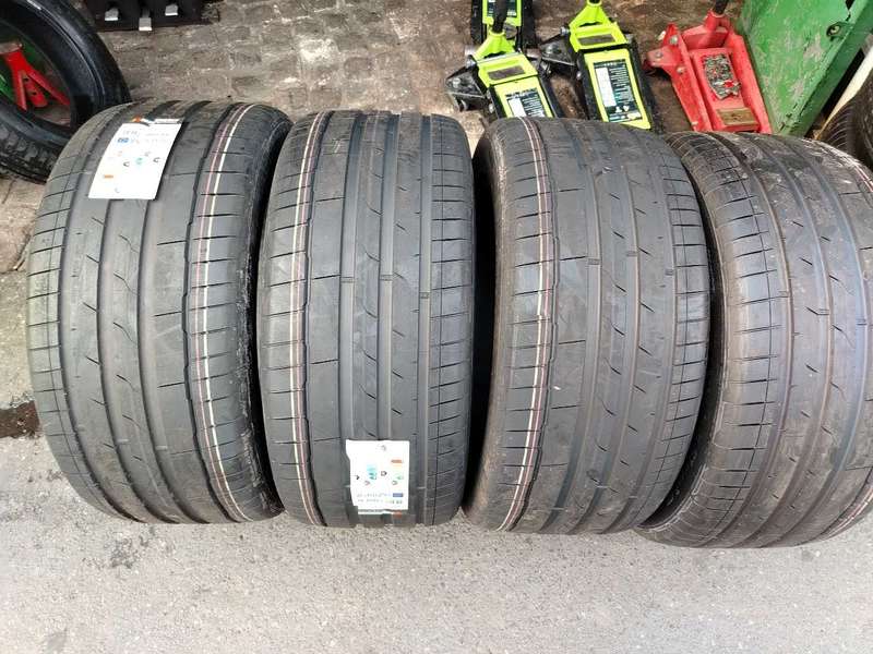 275/45/19 Hankook Ventus Tyres. 100% Life