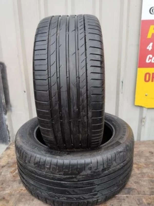 285/45/19 × 2 Continental Runflat tyres