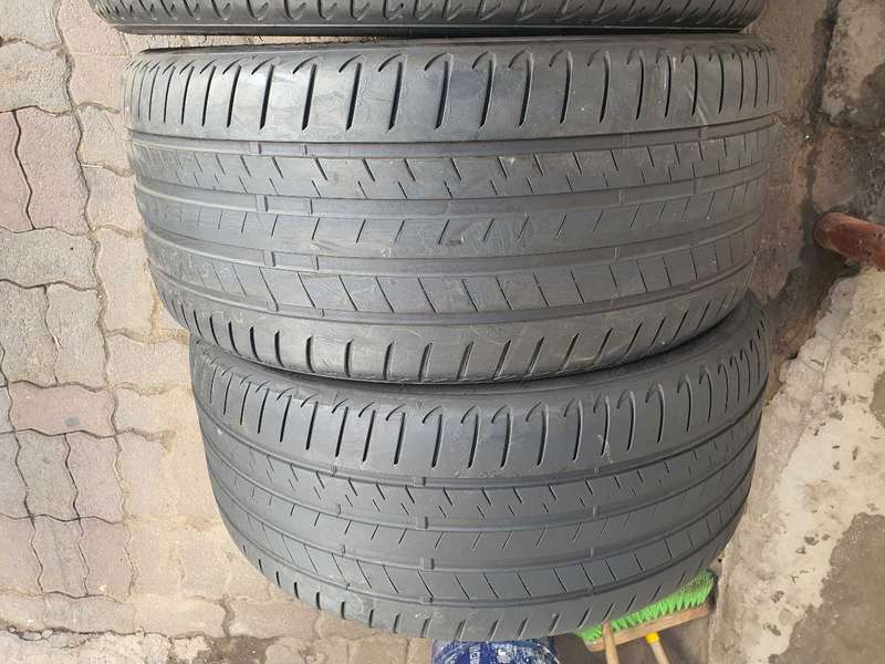 275/35/21, 245/40/21 Bridgestone Alenza Runflat used tyres