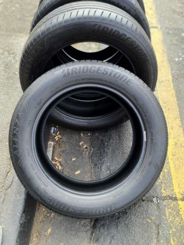 235/55/19 Non runflat tyres. Great Condition