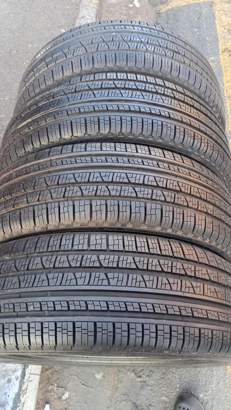 235/65/19  Pirelli Scorpoion Tyres.