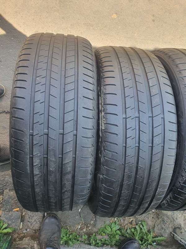 245/45/20, 275/40/20 Bridgestone Alenza *Runflat Tyres