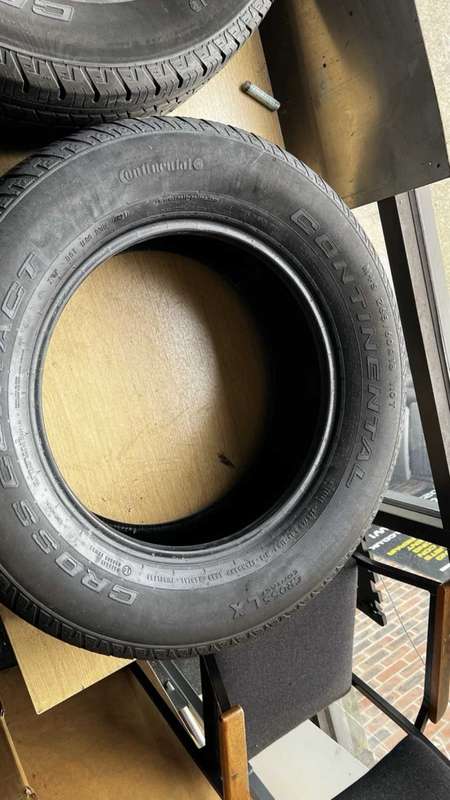 265/60/18 x 4 Dunlop Grandtrak AT. 70% thread life