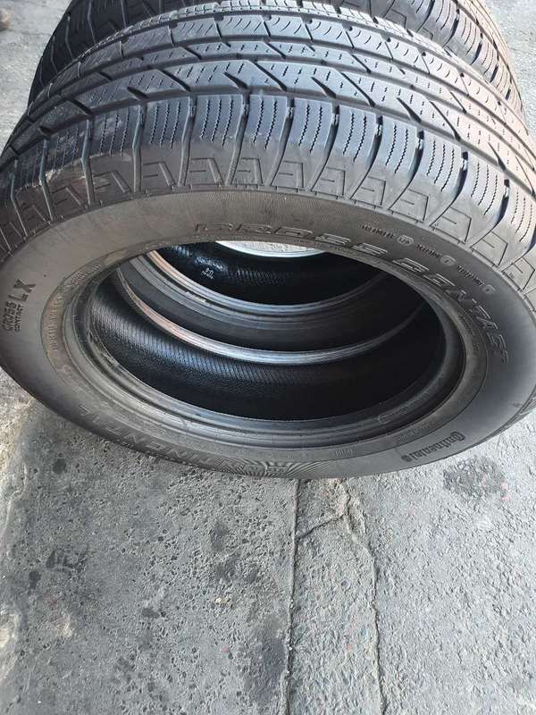 255/60/18 x 2 Continental Crosscontact Lx.