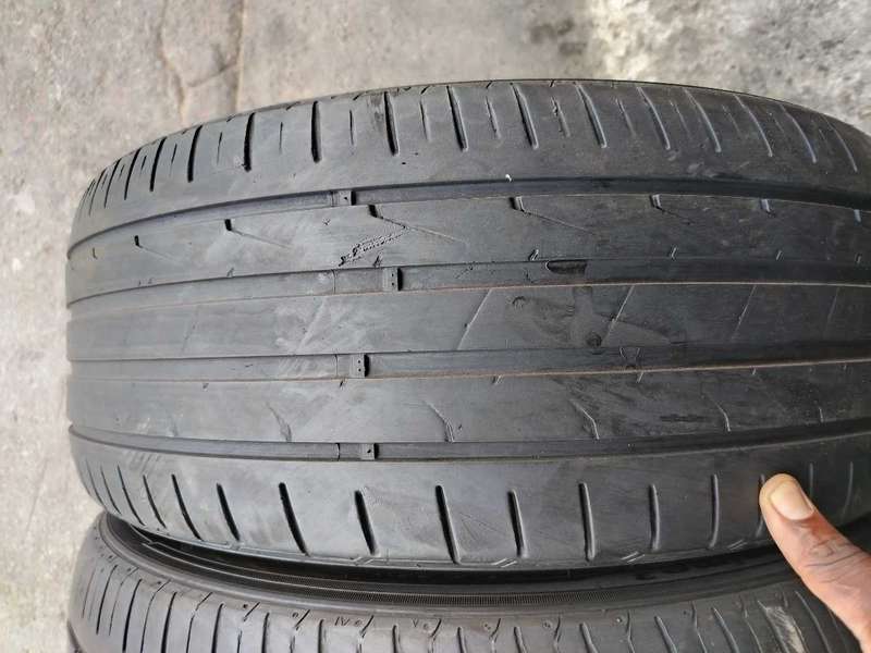 215/45/18 x 2 Kumho tyres