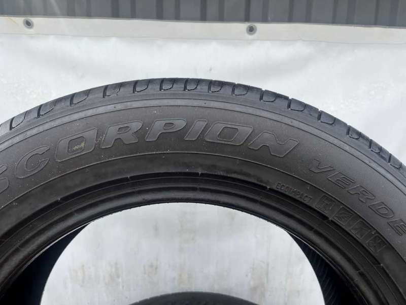 235/60/18 Pirelli Scorpoin. Excellent condition