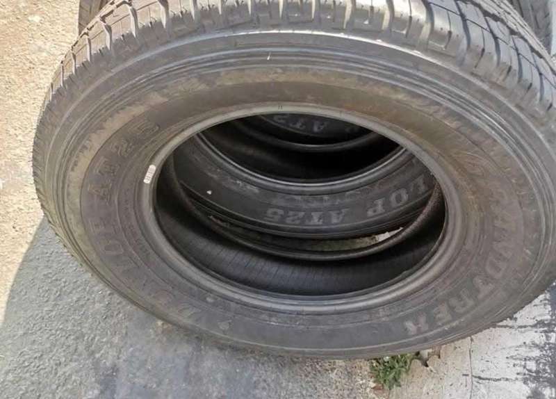 255/65/17 x 4 Dunlop Grandtrak AT25.