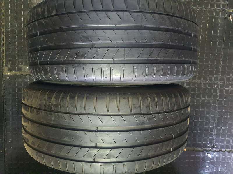 255/55/18 x 2 Michelin tyres. 70% life