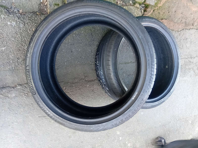 255/35/21 × 2 Continental Sport Contact 7 used like new tyres