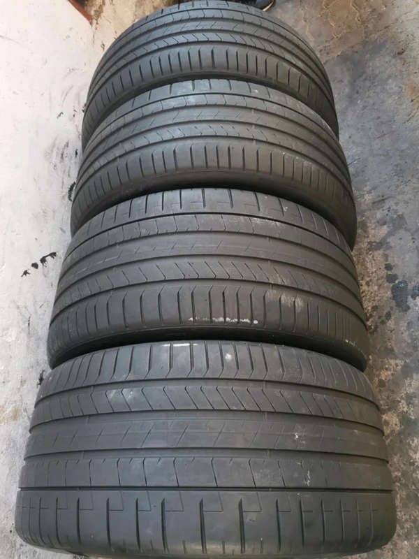 285/45/21; 315/40/21 Pirelli Pzerro tyres
