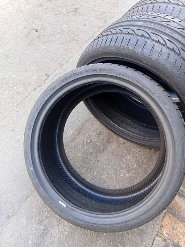 275/30/19 Hankook Ventus V12 evo² (96Y)