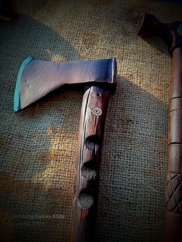 Vintage axe