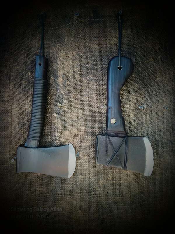 Vintage style hatchet