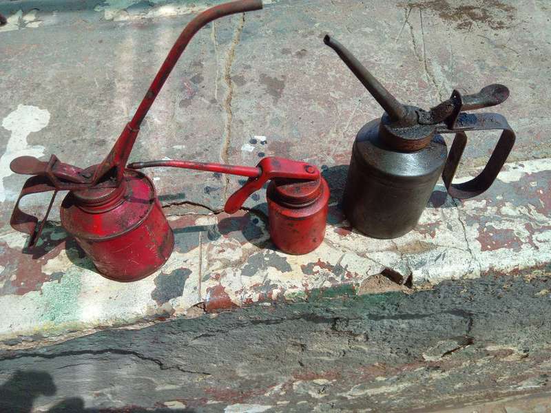 Vintage spout oil cans