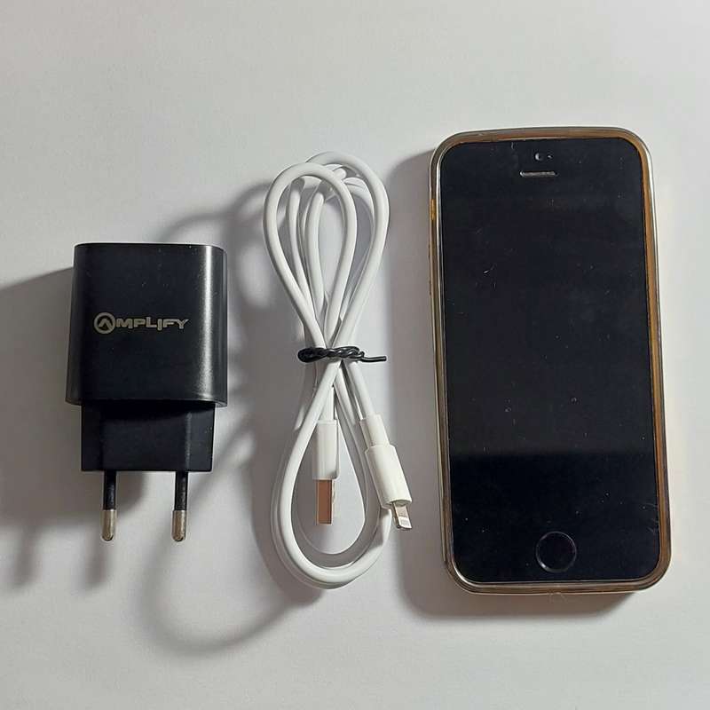 32GB Black IPhone 5S