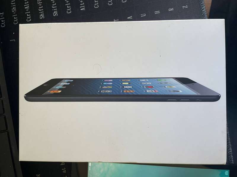 Apple iPad Mini WiFi 16GB Black and in Mint Condition - Boxed