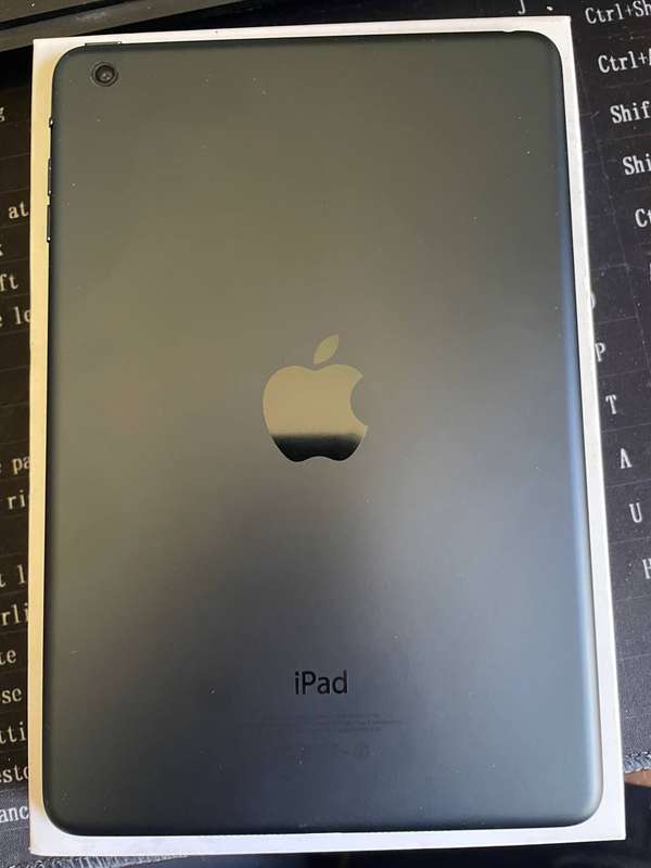 Apple iPad Mini WiFi 16GB Black and in Mint Condition - Boxed