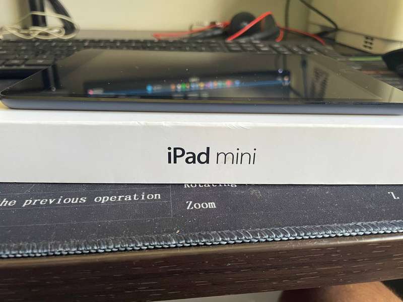 Apple iPad Mini WiFi 16GB Black and in Mint Condition - Boxed